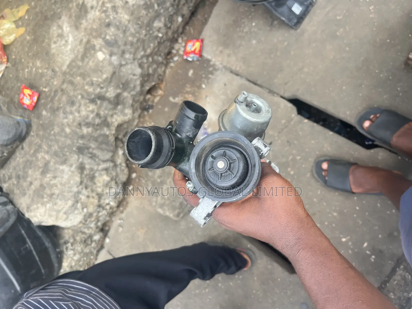 Water Pump for C300 , E300 , GLC 300 M270 ,M274