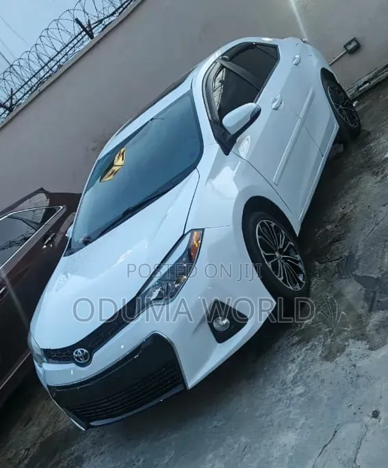 Toyota Corolla S 4dr Sedan (1.8L 4cyl CVT) 2014 White