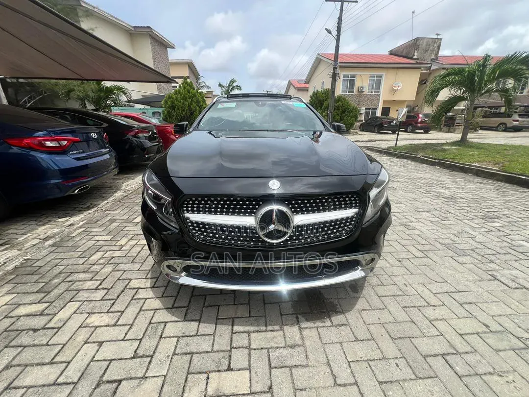 Mercedes-Benz GLA 250 2017 Black