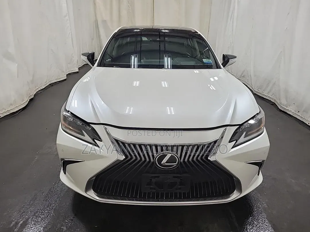 Lexus ES 350 FWD 2019 White