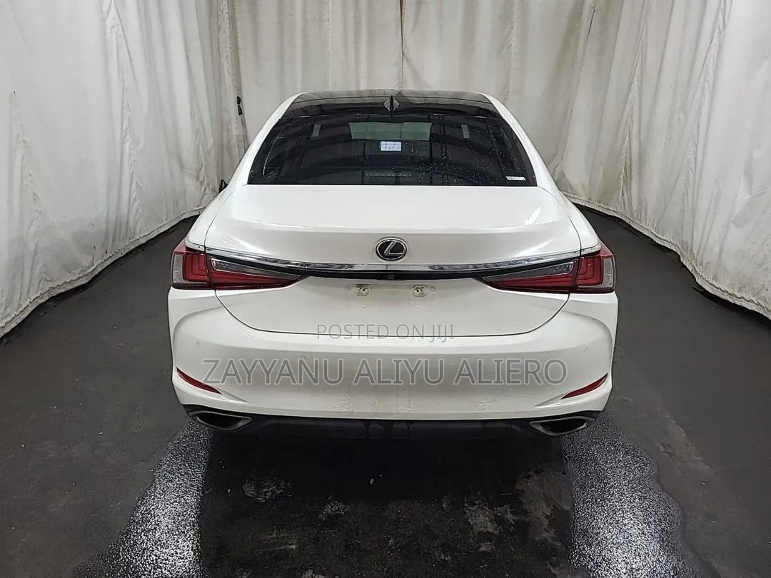 Lexus ES 350 FWD 2019 White