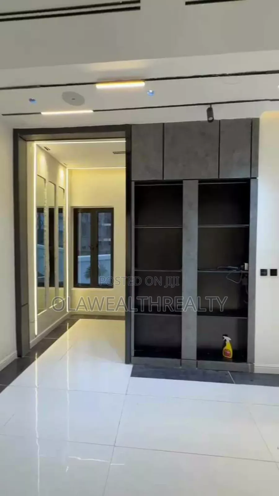 6bdrm Duplex in Guzape District for sale