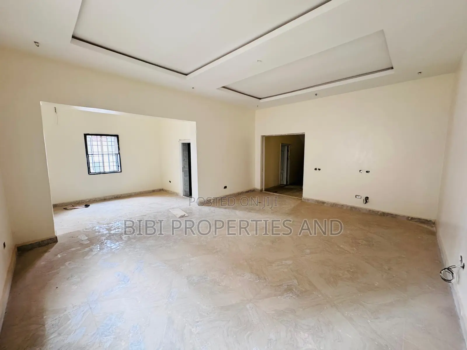 5bdrm Duplex in Idu Industrial for sale