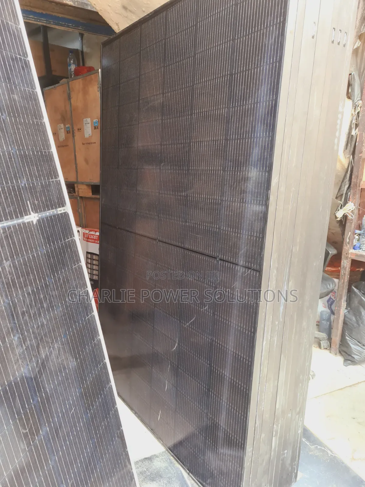 450watts All Black ( Black Face ) Half-Cut Solar Panel