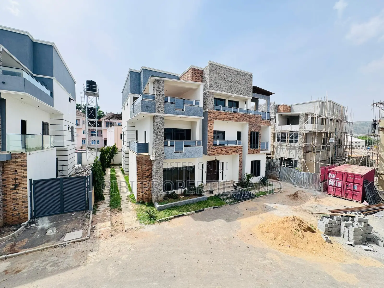 5bdrm Duplex in Katampe Extension for sale