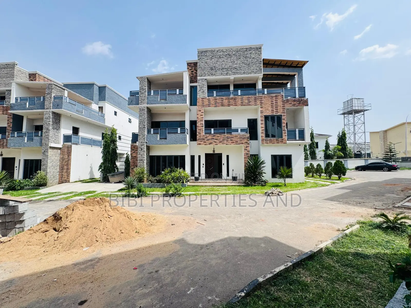 5bdrm Duplex in Katampe Extension for sale