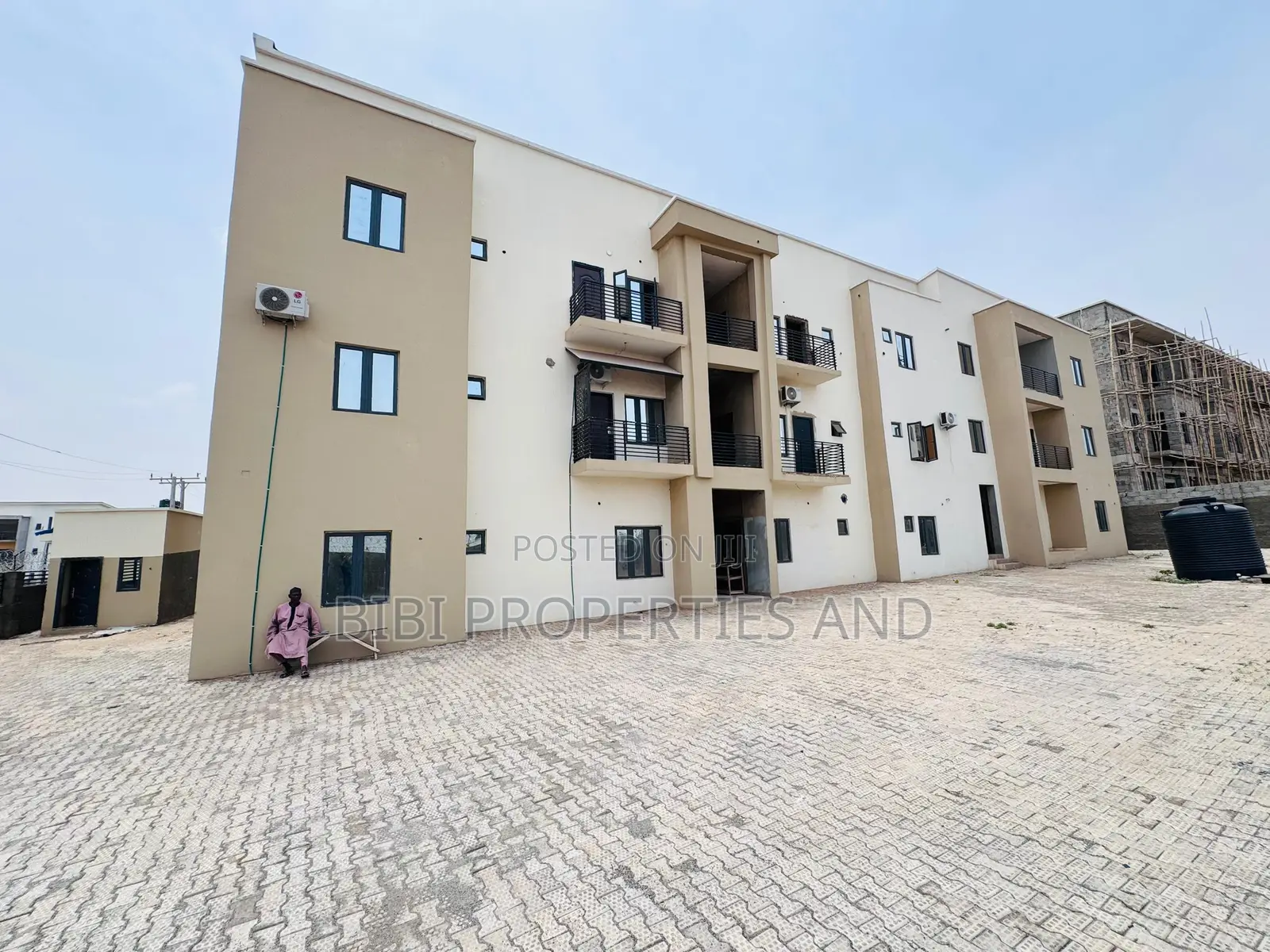 2bdrm Block of Flats in Gaduwa for sale