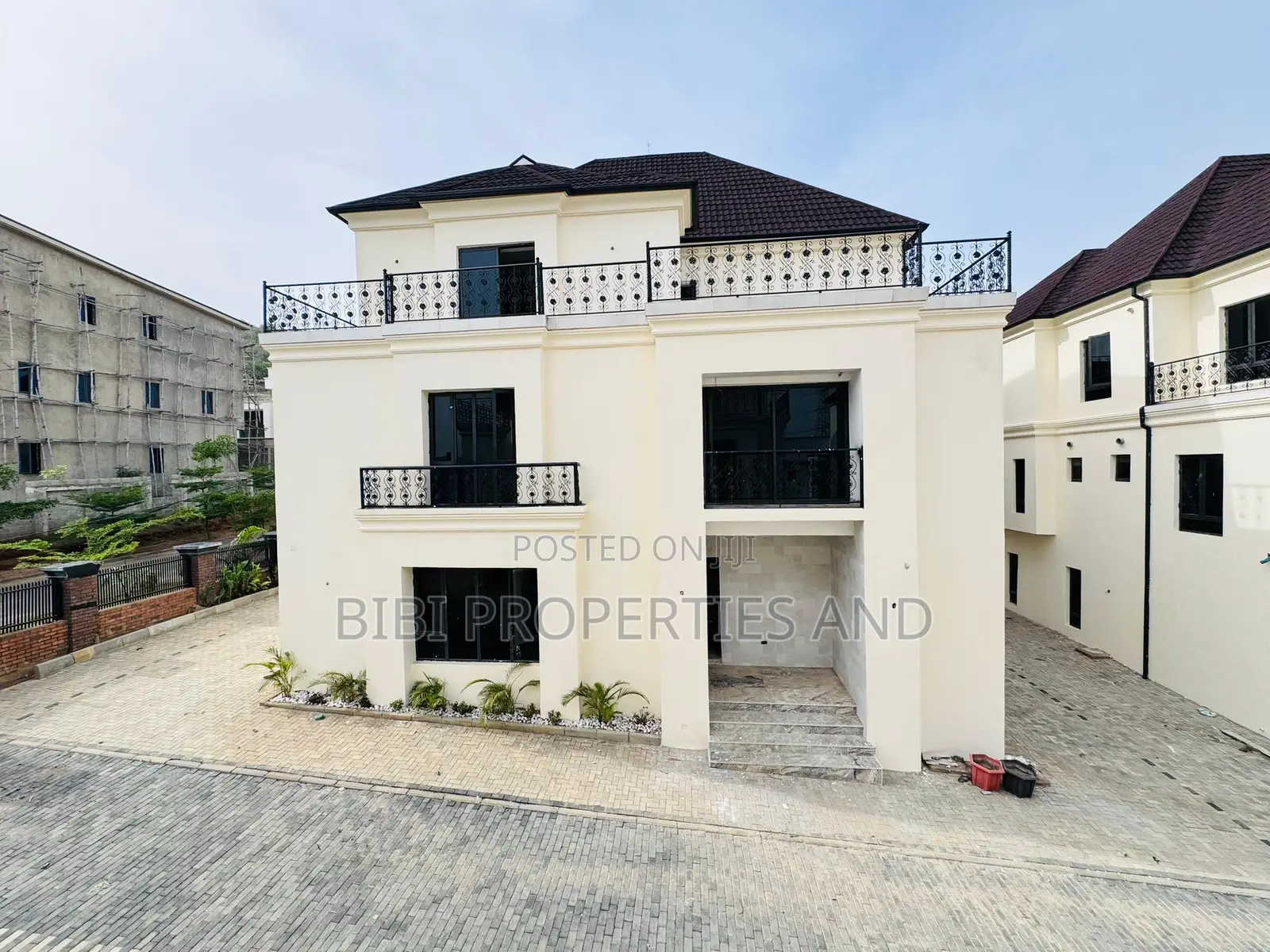 5bdrm Duplex in Katampe Extension for sale