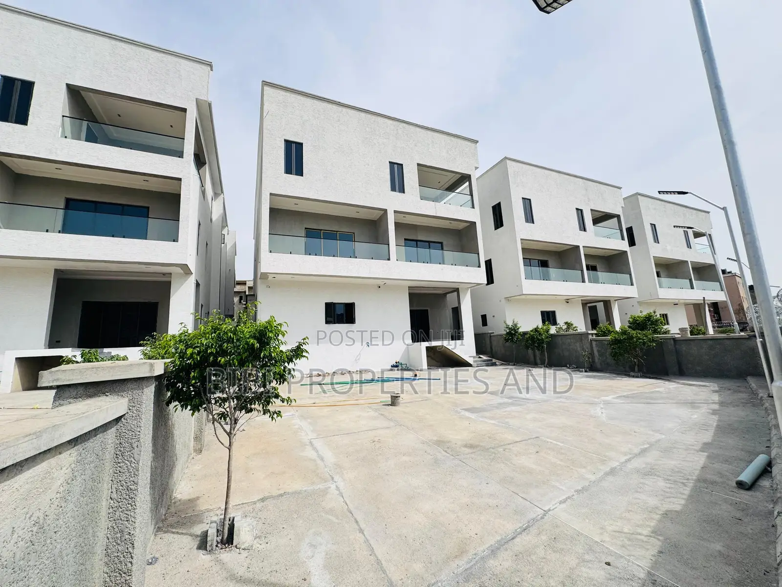 6bdrm Duplex in Katampe Extension for sale