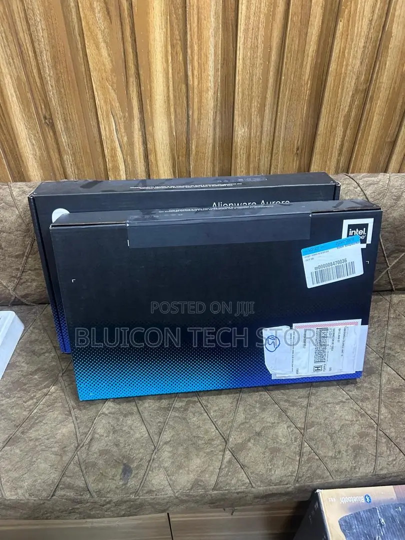 New Laptop Alienware 16x Aurora 32GB Intel Core Ultra 9 SSD 2T