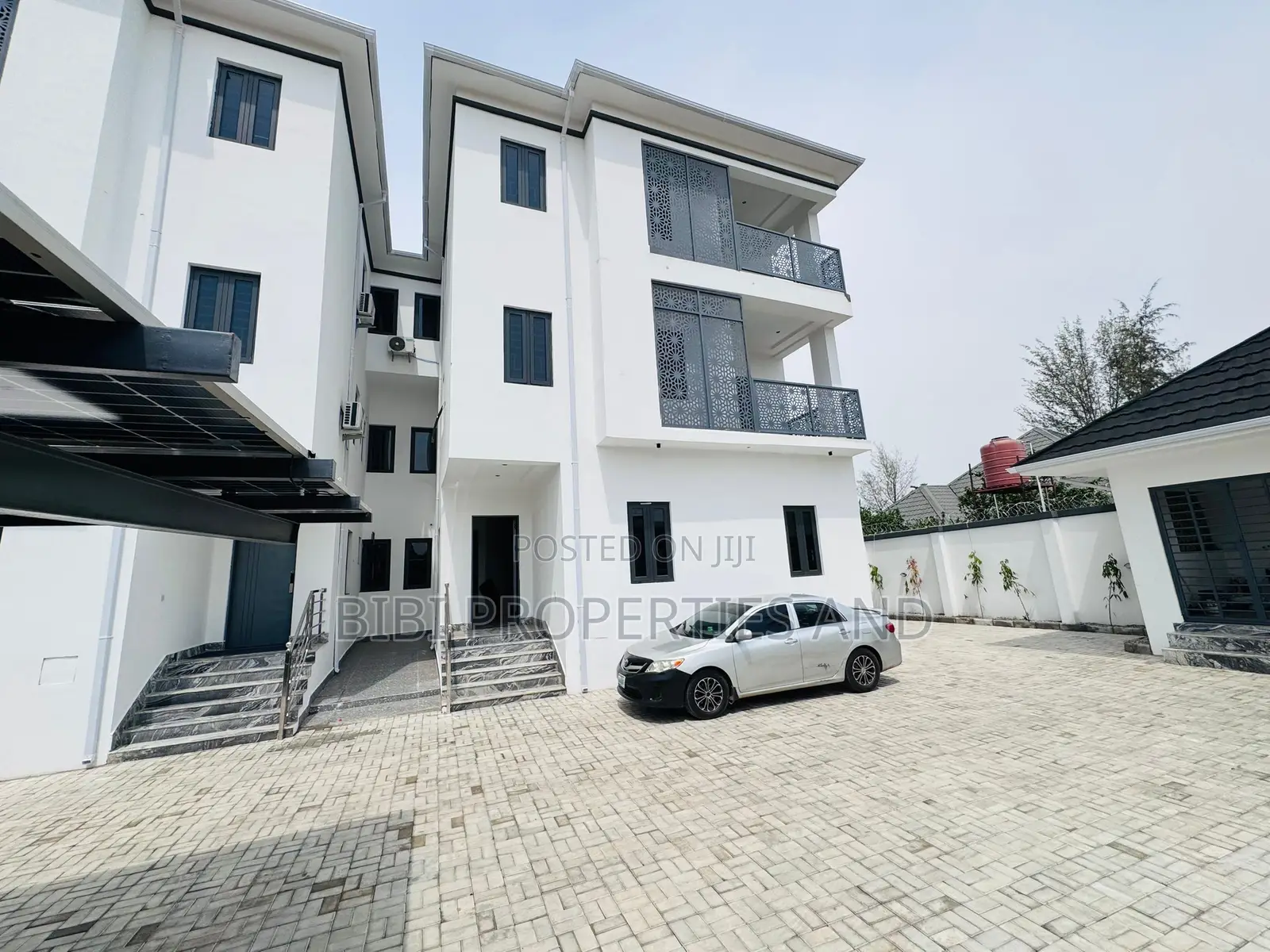 7bdrm Duplex in Kado for sale