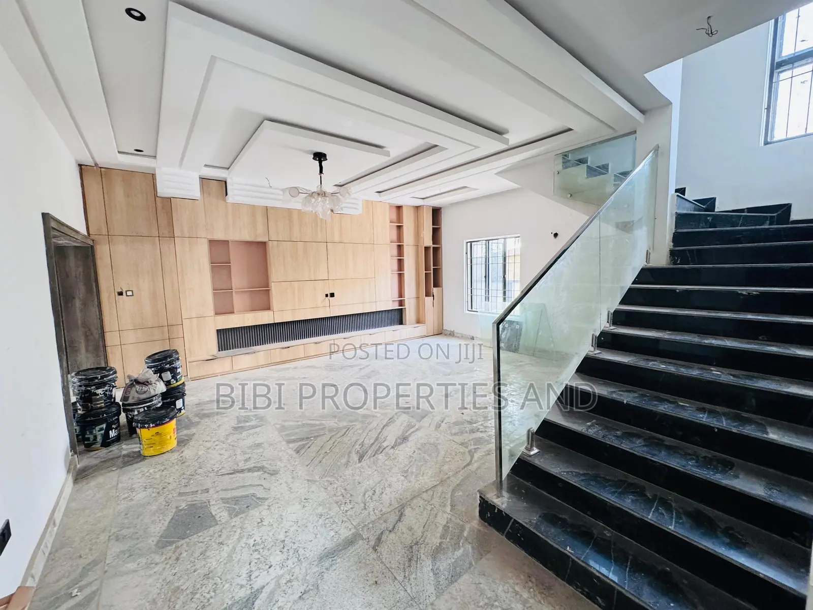 5bdrm Duplex in Gwarinpa for sale