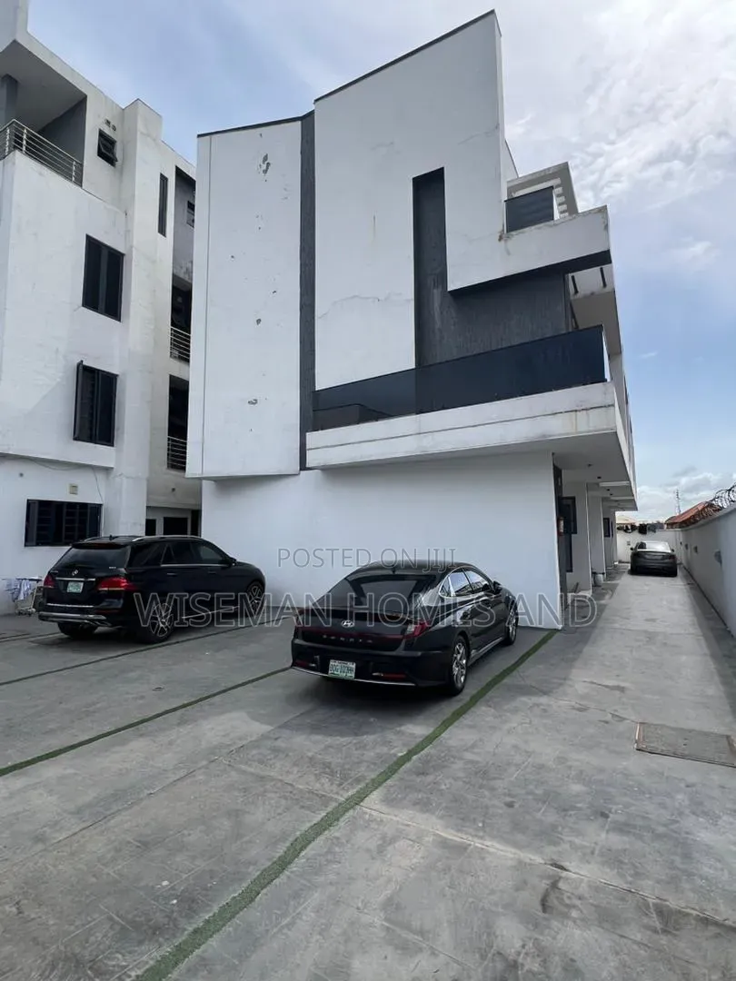 3bdrm Duplex in Ologolo Lekki for rent