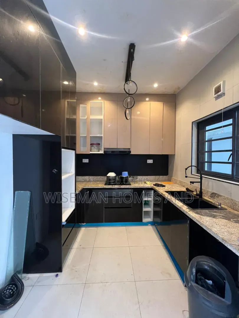 3bdrm Duplex in Ologolo Lekki for rent