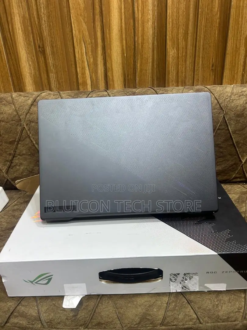 Laptop Asus ROG Zephyrus G16 32GB Intel Core i7 SSD 1T