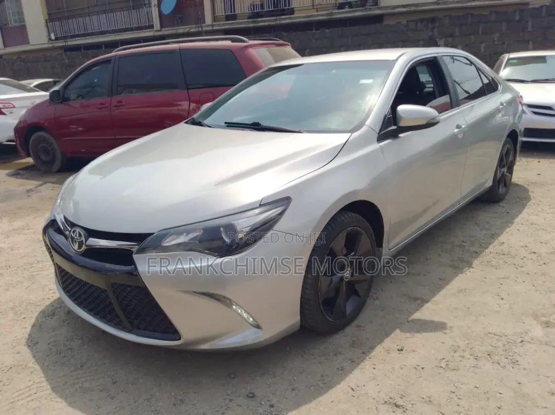 Toyota Camry LE 4dr Sedan (2.5L 4cyl 6A) 2016 Silver