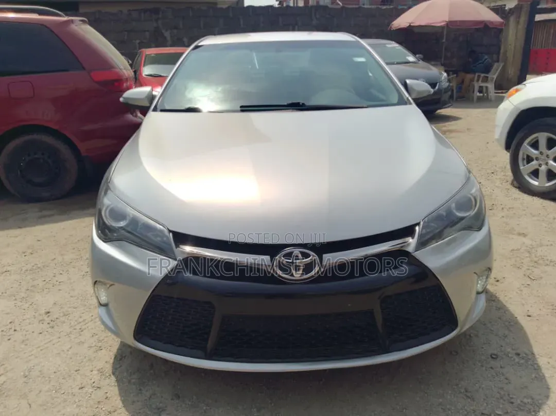 Toyota Camry LE 4dr Sedan (2.5L 4cyl 6A) 2016 Silver