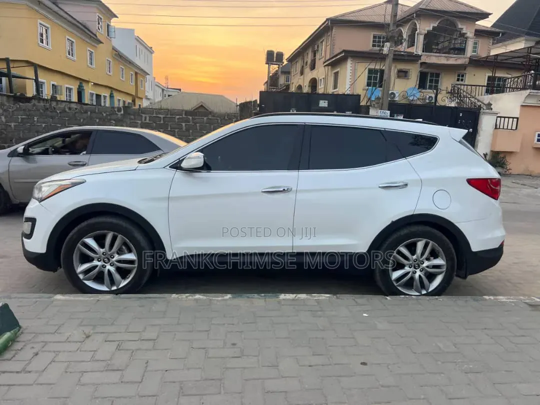 Hyundai Santa Fe GLS 4dr SUV AWD (3.3L 6cyl 6A) 2014 White