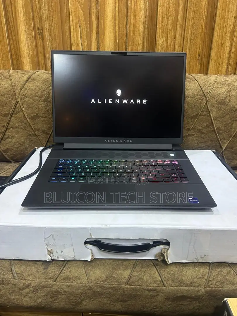 Laptop Alienware M16 R1 16GB Intel Core i9 SSD 1T