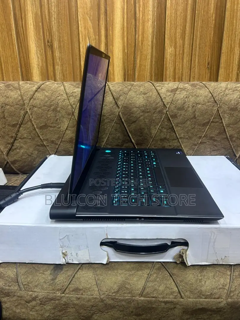 Laptop Alienware M16 R1 16GB Intel Core i9 SSD 1T