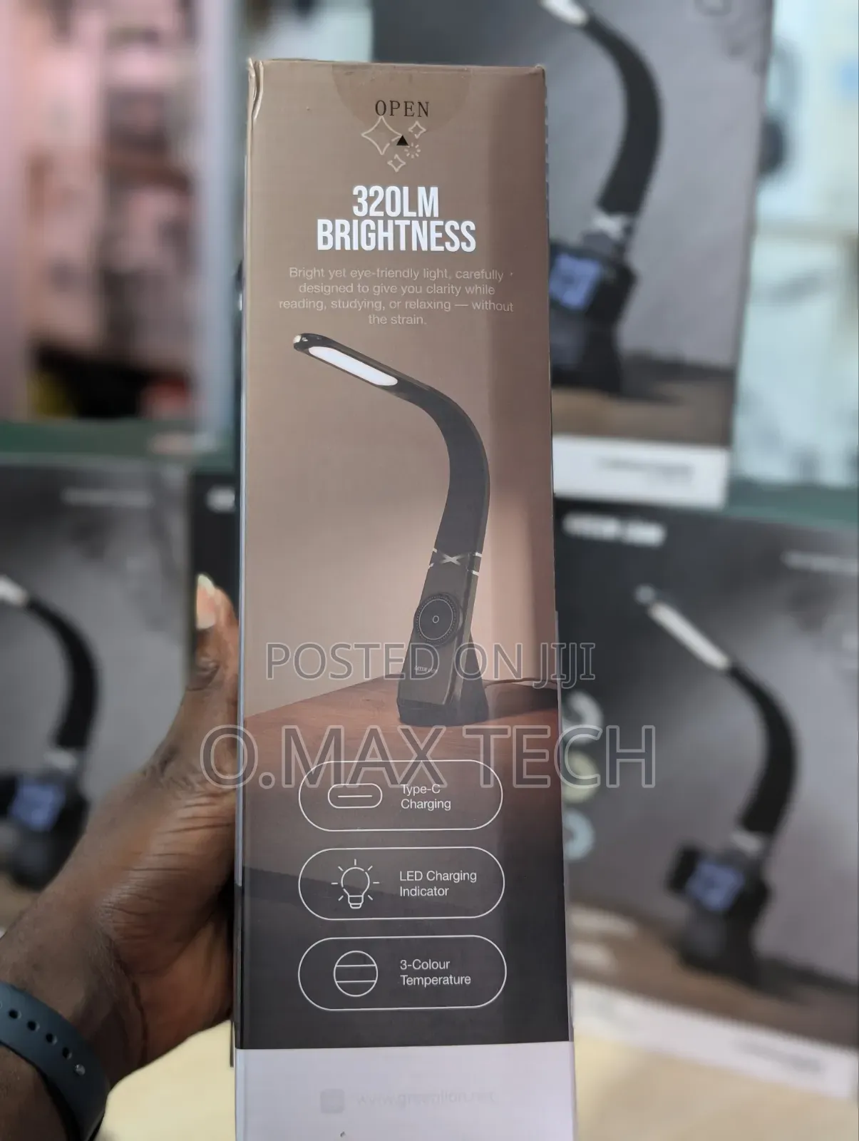 Green Lion Mag Led Desk Lamp With Wireless Charging Pad