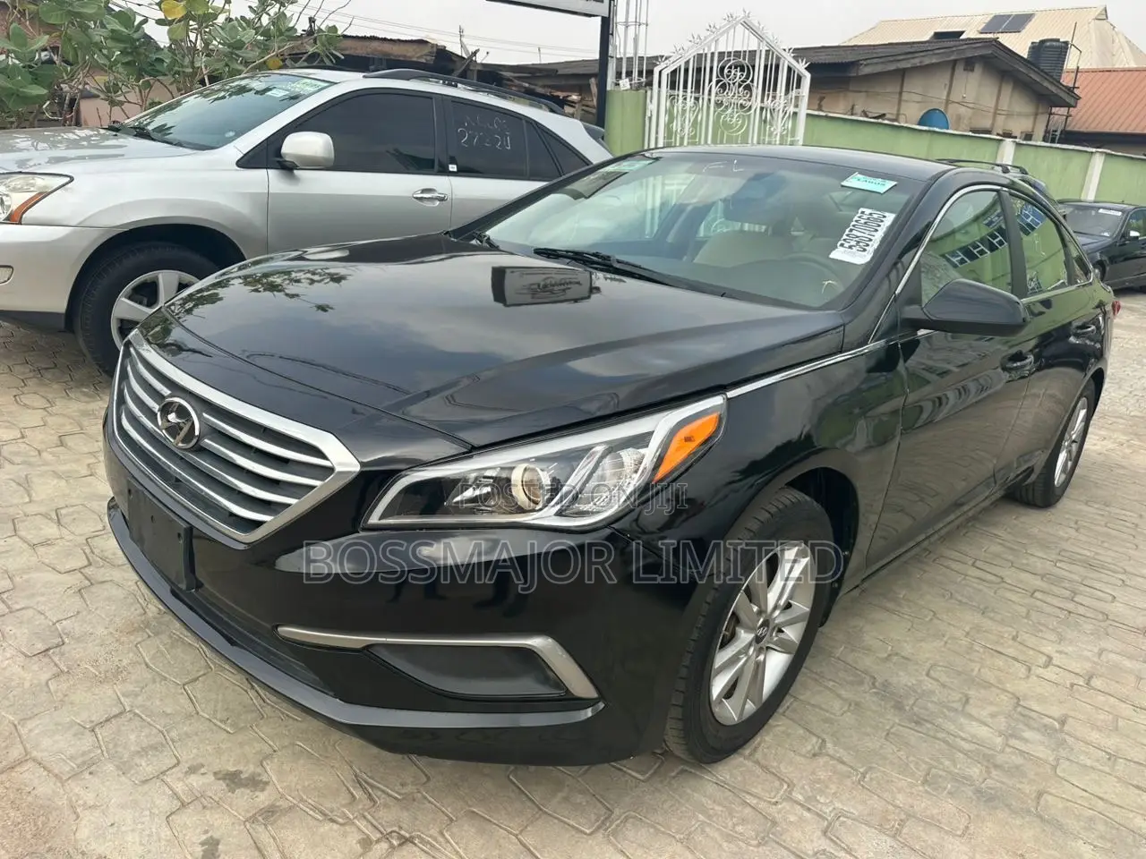 Hyundai Sonata Base Sedan FWD (2.4L 4cyl 6A) 2017 Black