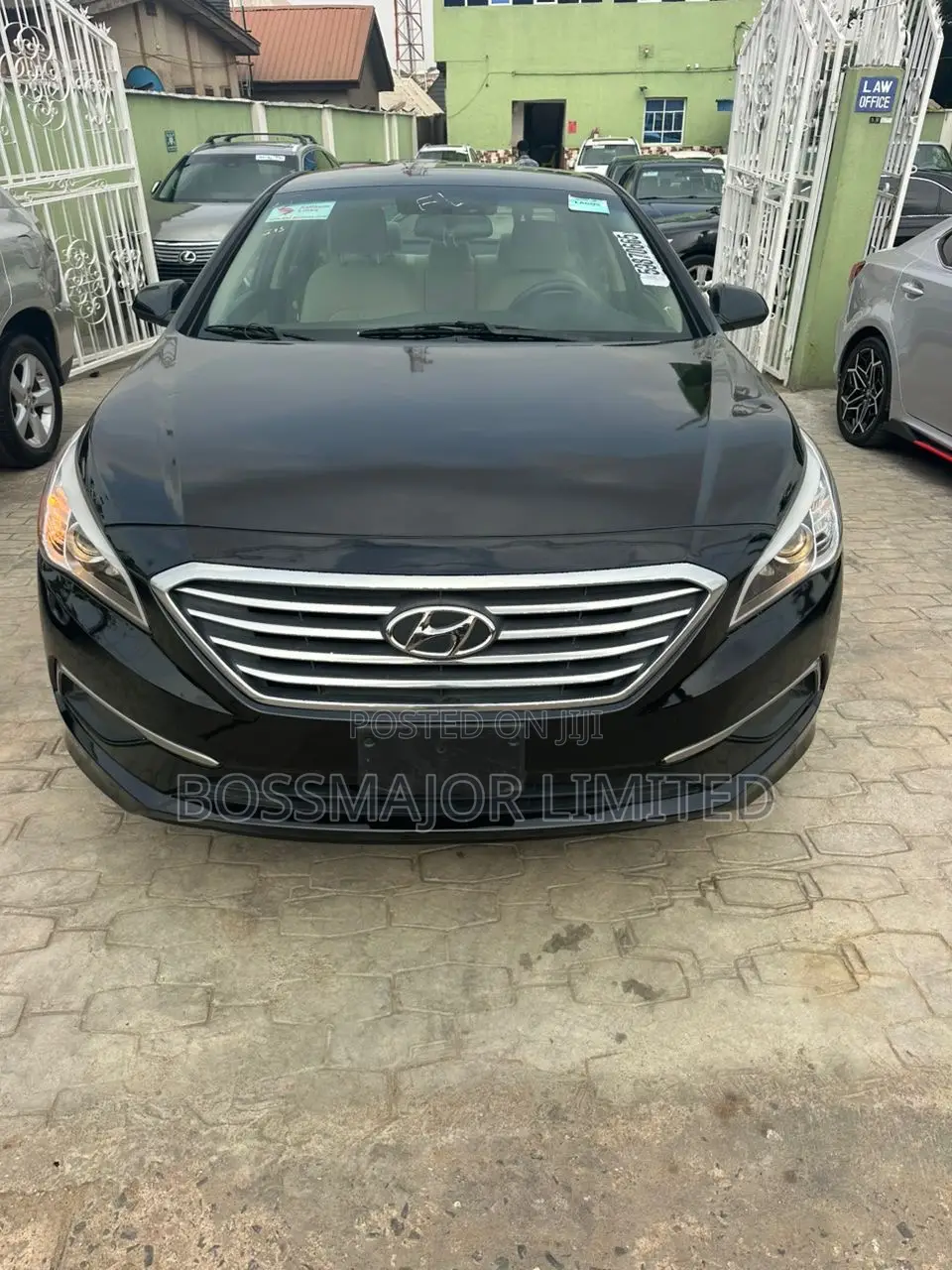 Hyundai Sonata Base Sedan FWD (2.4L 4cyl 6A) 2017 Black