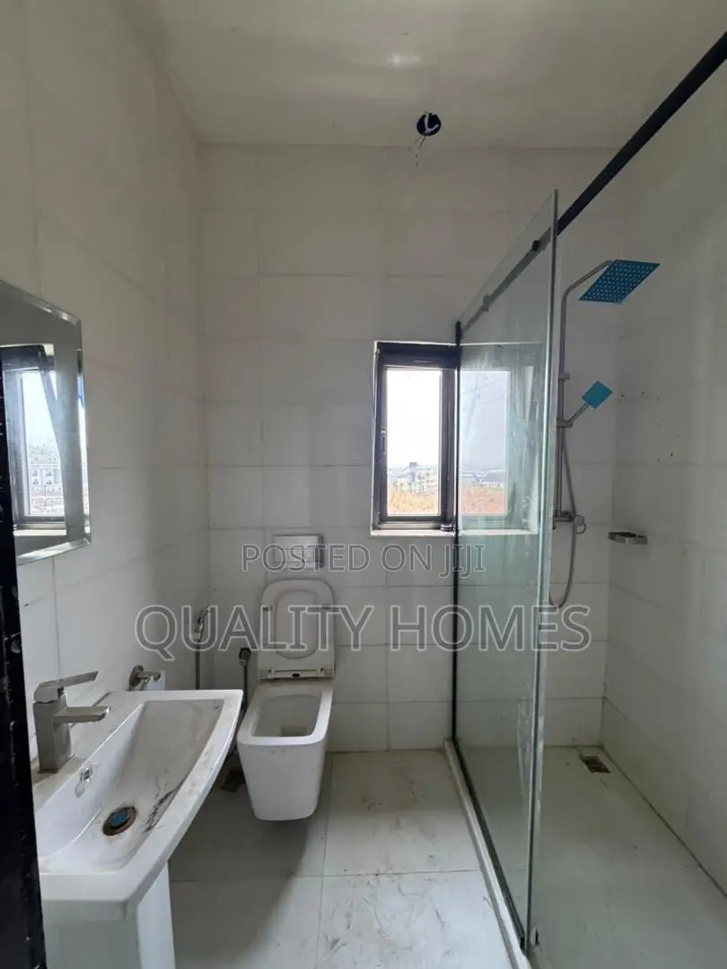 Furnished 20bdrm Mansion in Zone 2 / Wuse for sale