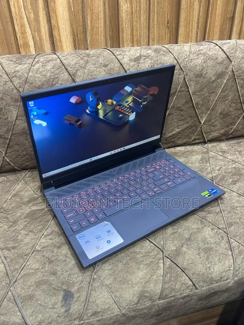 Laptop Dell G15 5535 16GB Intel Core i7 SSD 1T