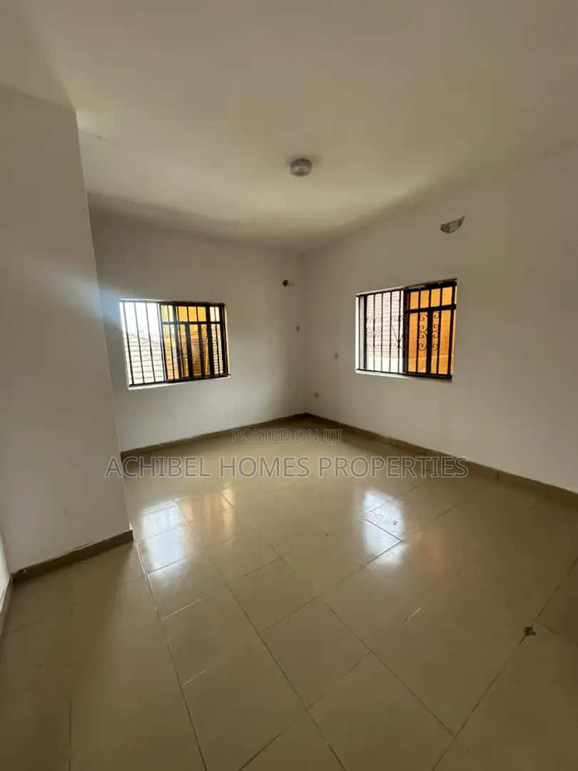 Mini Flat in Osapa London, Jakande for rent