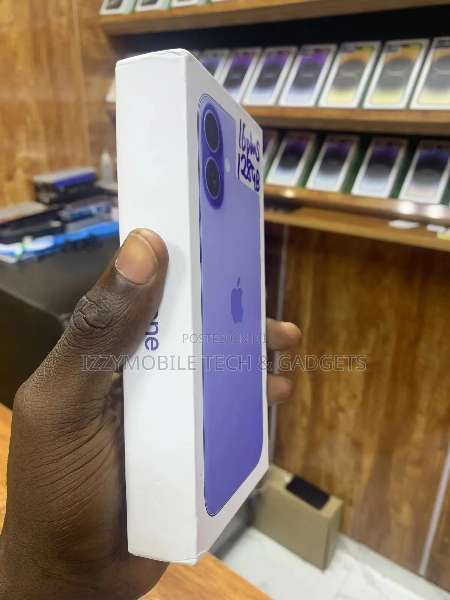 New Apple iPhone 16 Plus 128 GB