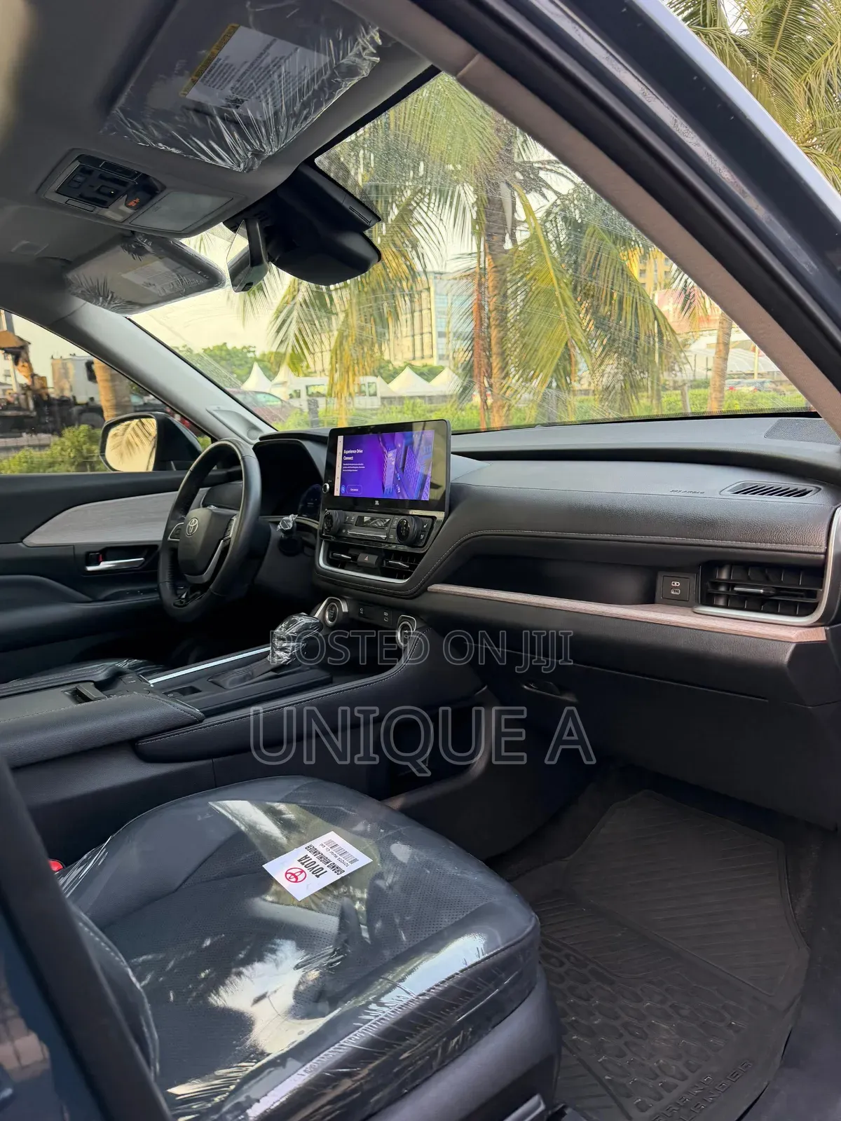 Toyota Highlander Platinum AWD 2024 Gray