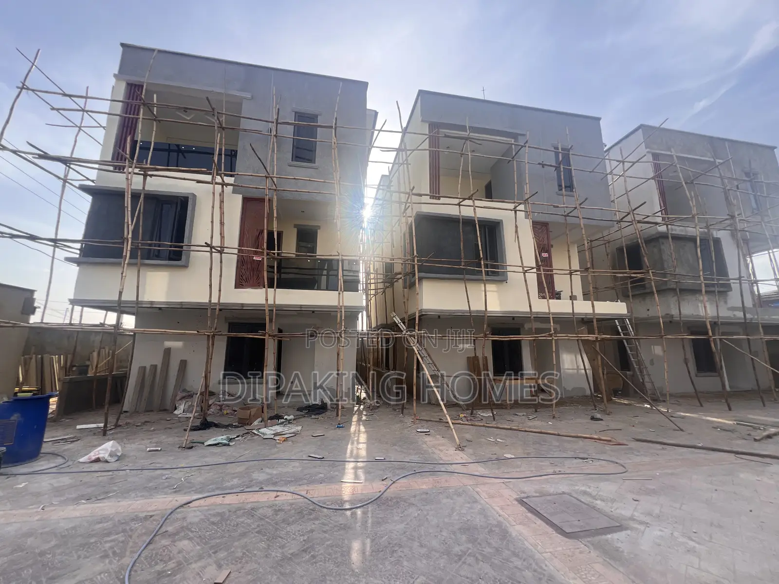4bdrm Duplex in Ogba for sale