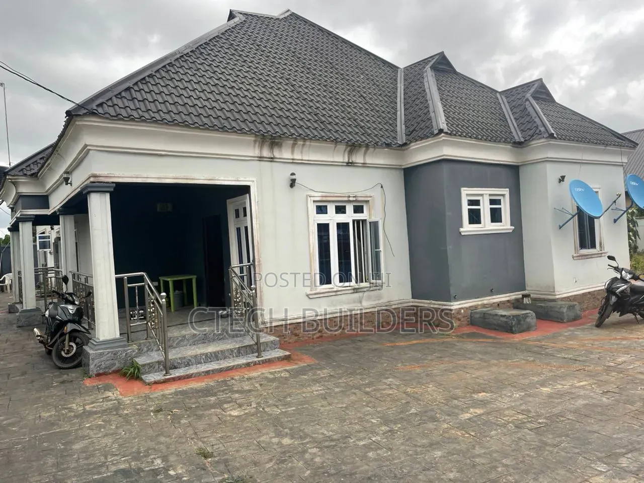 4bdrm Bungalow in Benin City for sale