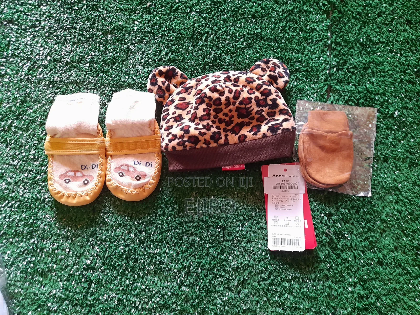 Baby Cap, Socks Shoe and Mittens