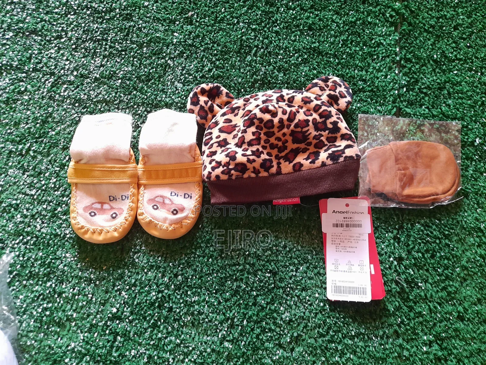 Baby Cap, Socks Shoe and Mittens
