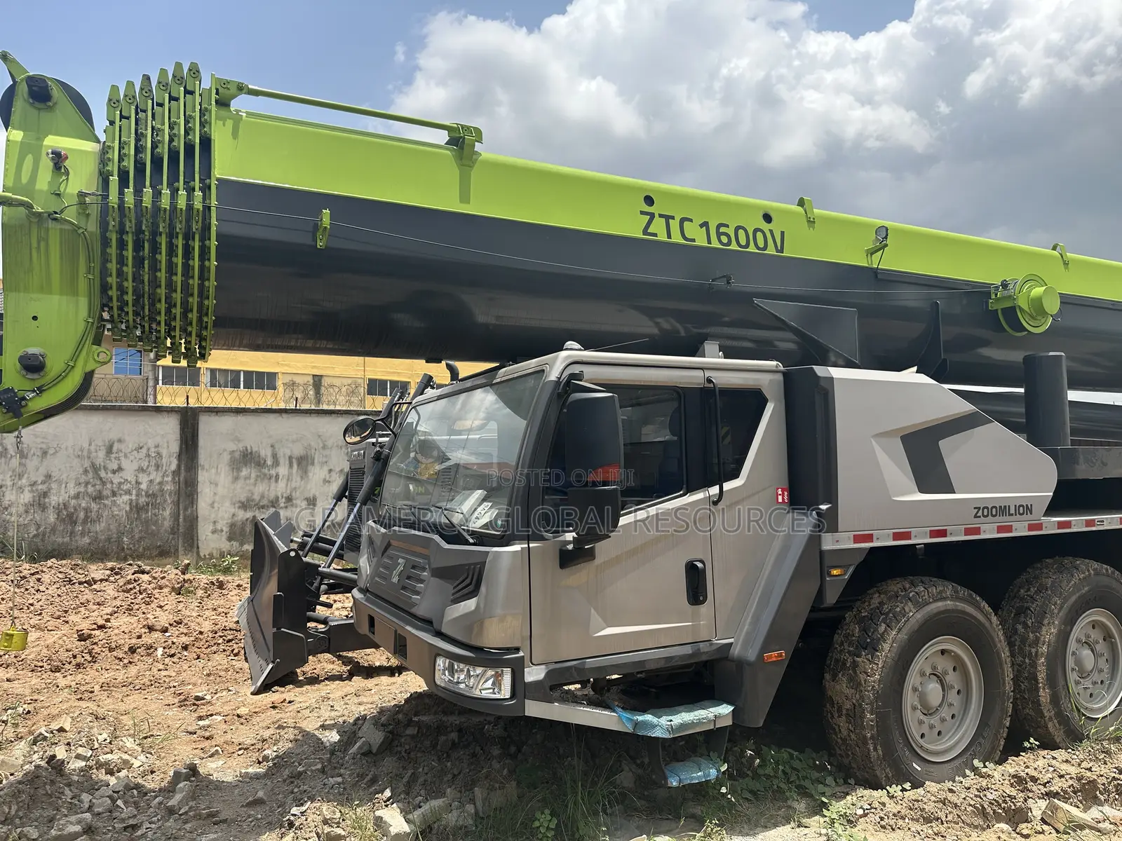Brand New Zoomlion 160 Tons Mobile Crane for Sale