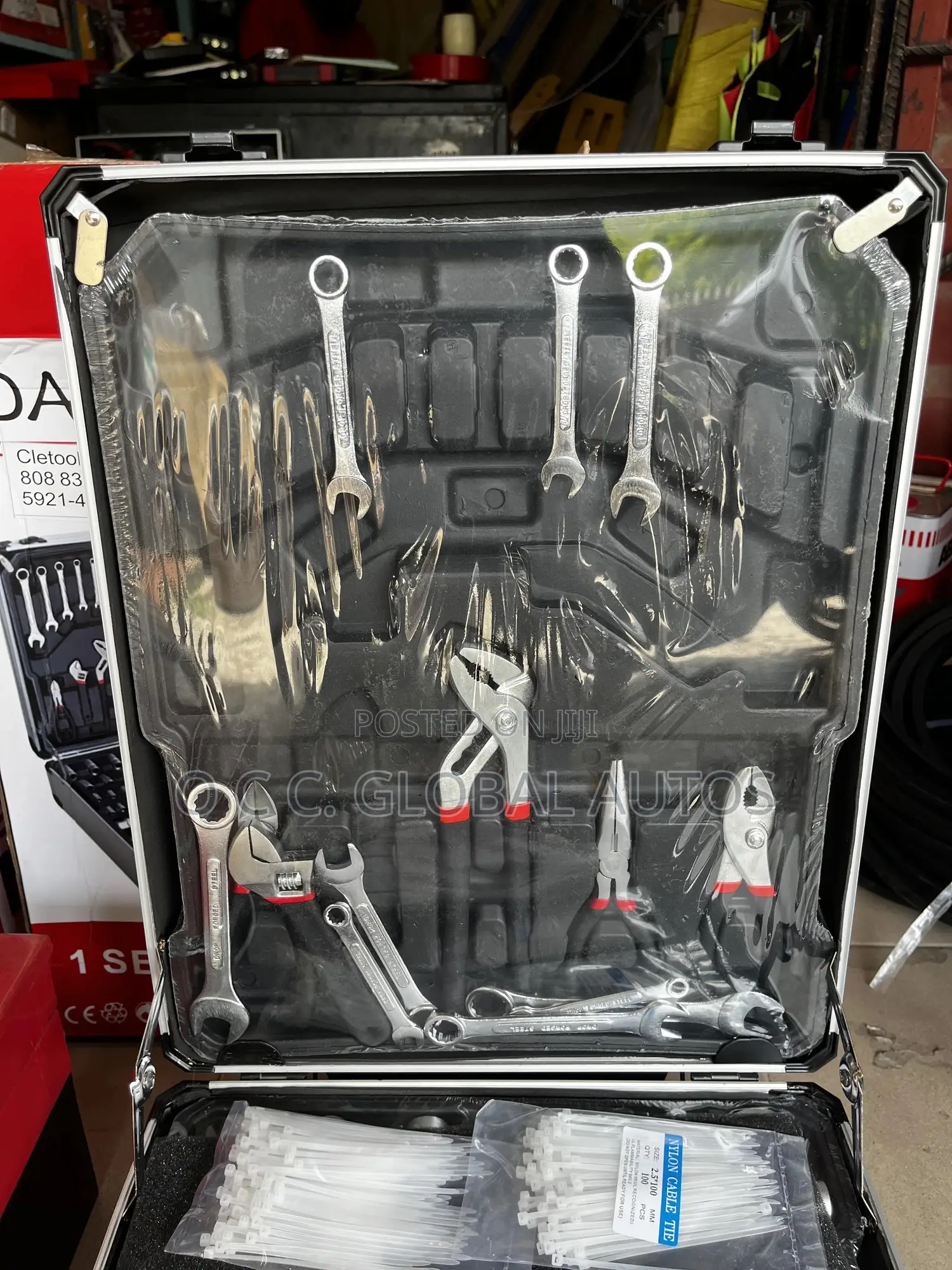 Complete Set of Tools Box Contains 499pcs of Spanners