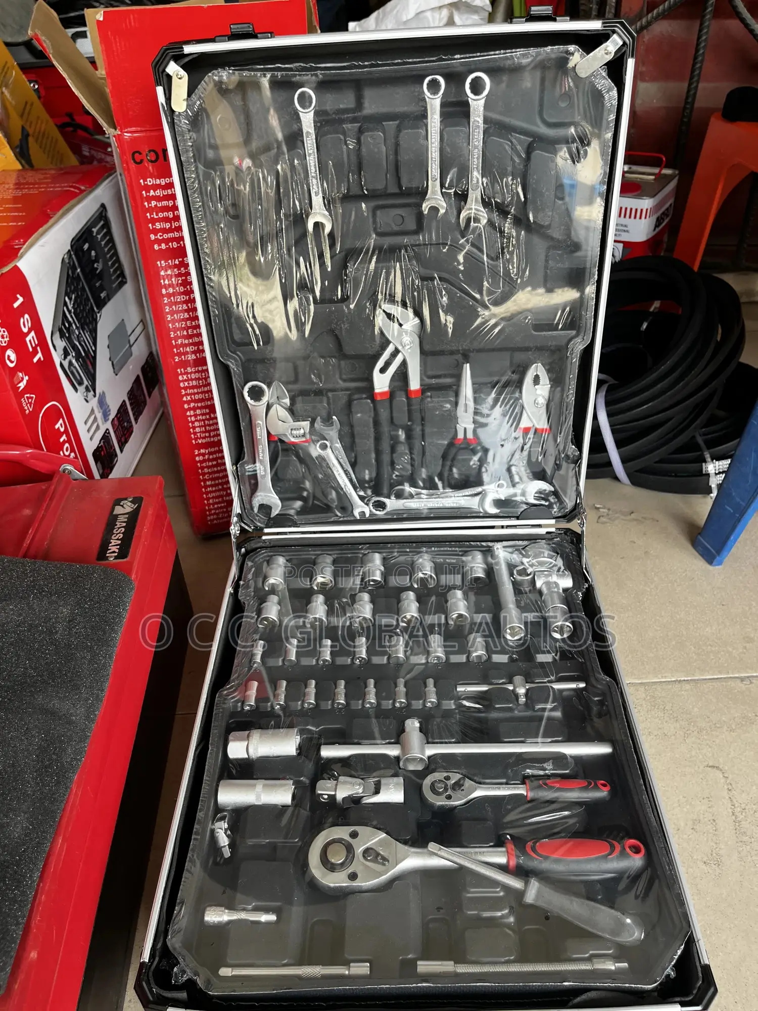 Complete Set of Tools Box Contains 499pcs of Spanners