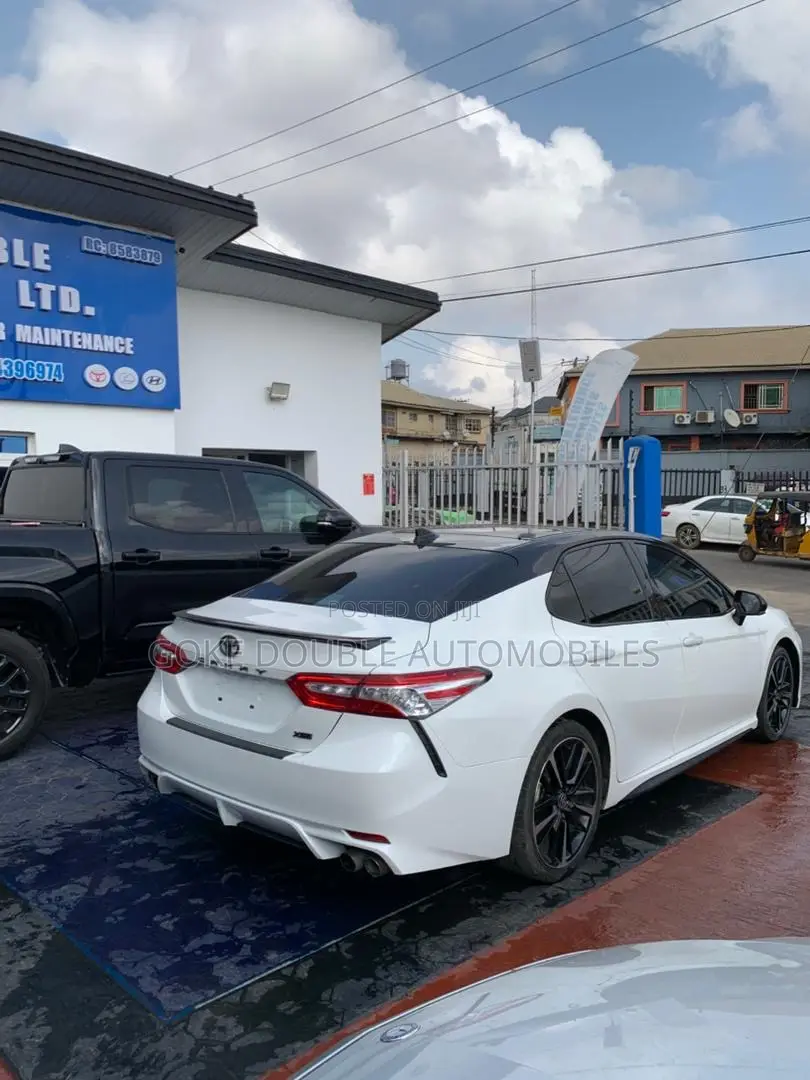 Toyota Camry 2021 White