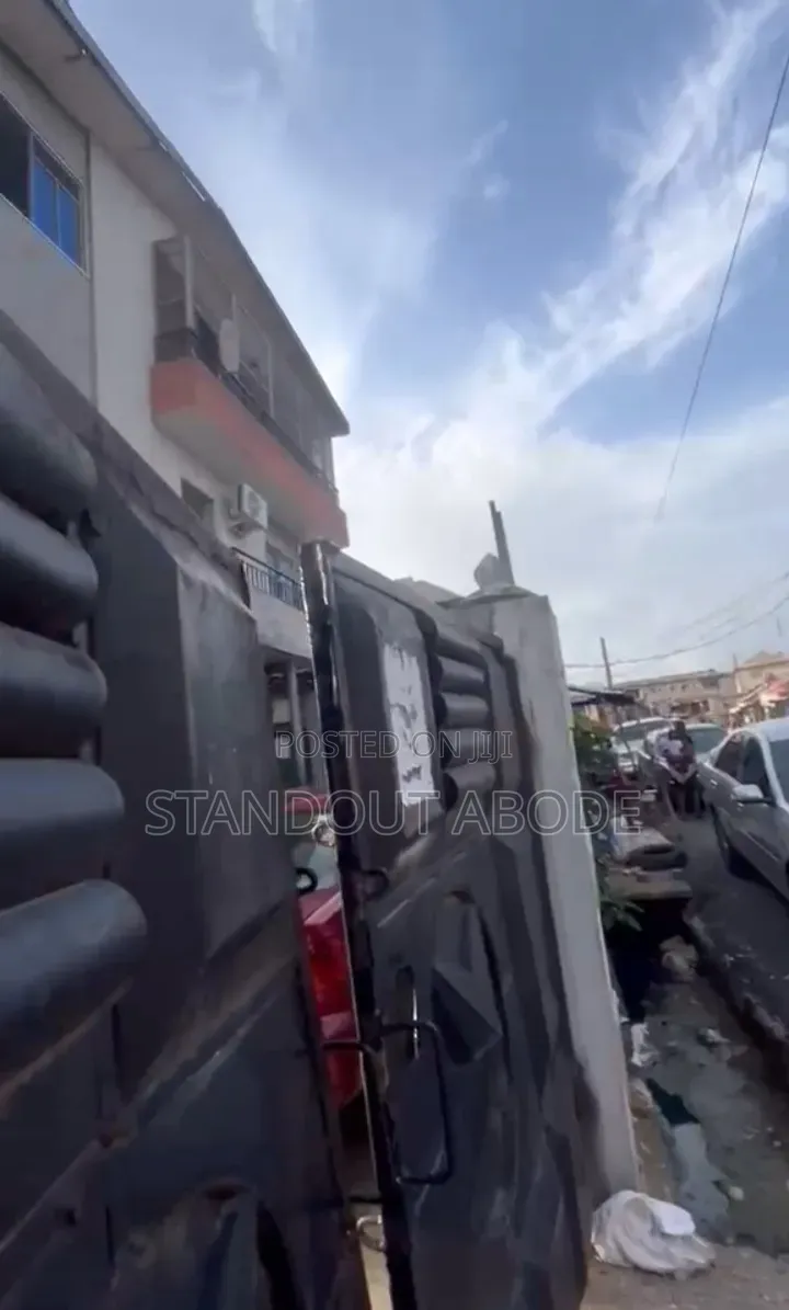 2bdrm Block of Flats in Good Location, Ketu-Alapere for sale