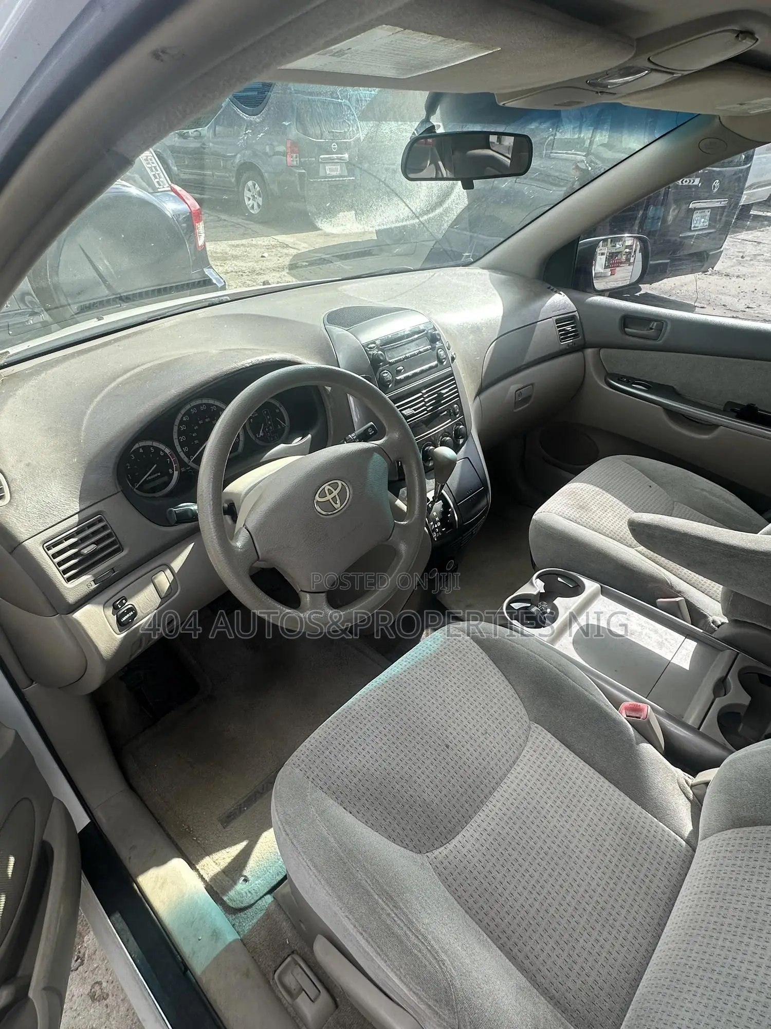 Toyota Sienna LE 2008 White