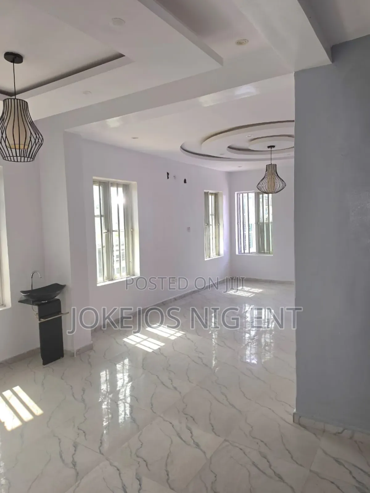 5bdrm Duplex in Daimond Estate, Sangotedo for rent