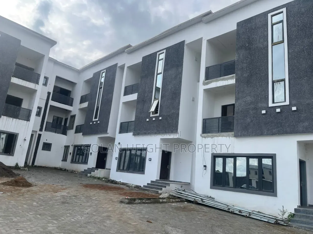 4bdrm Townhouse / Terrace in Katampe Main for rent