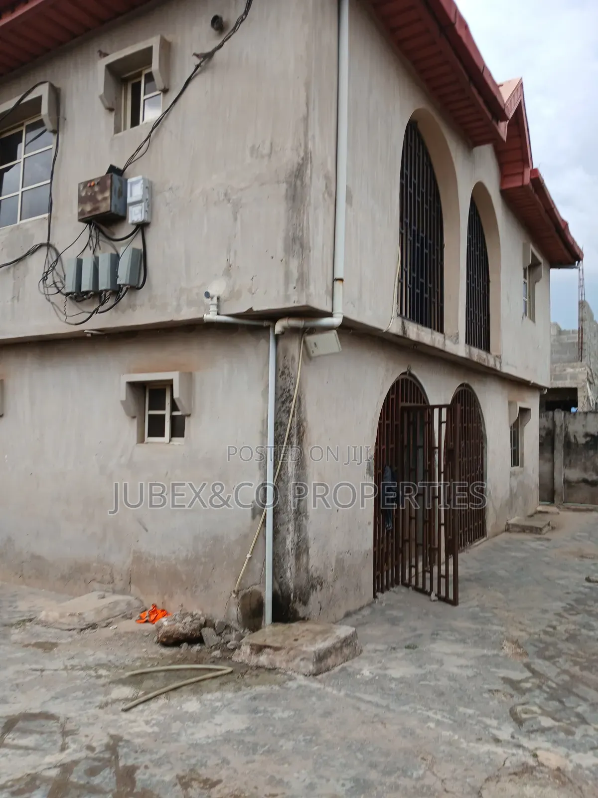 3bdrm Block of Flats in Abule Egba for sale