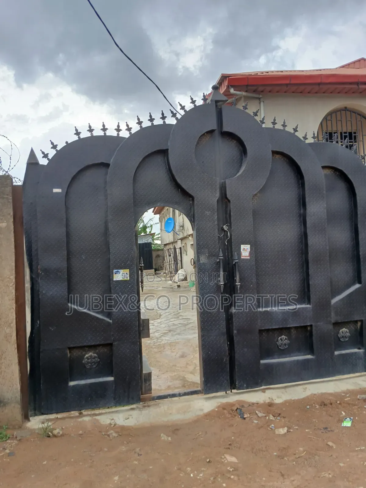 3bdrm Block of Flats in Abule Egba for sale