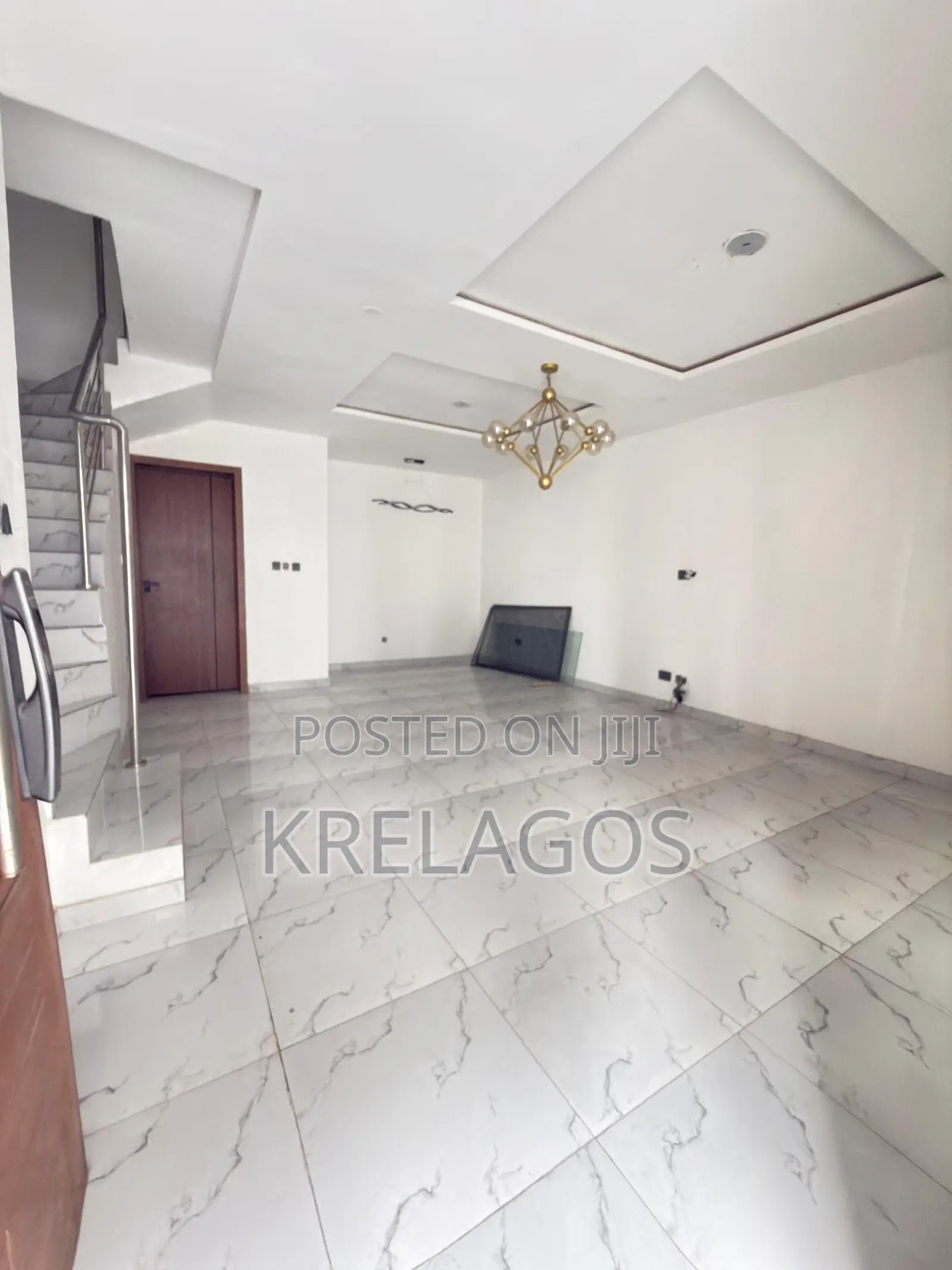 4bdrm Duplex in Chevron for sale