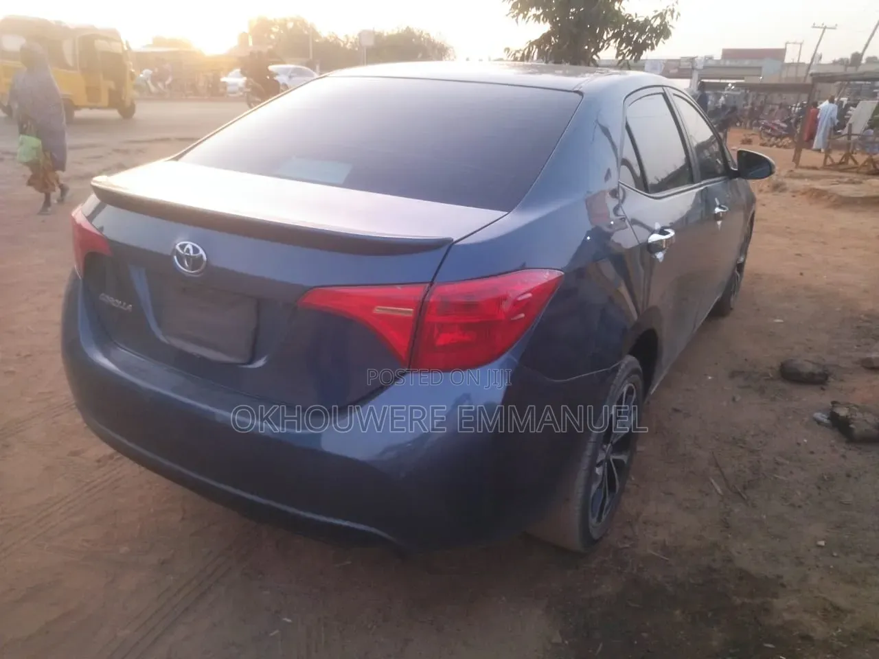 Toyota Corolla L 4dr Sedan (1.8L 4cyl 4A) 2014 Blue
