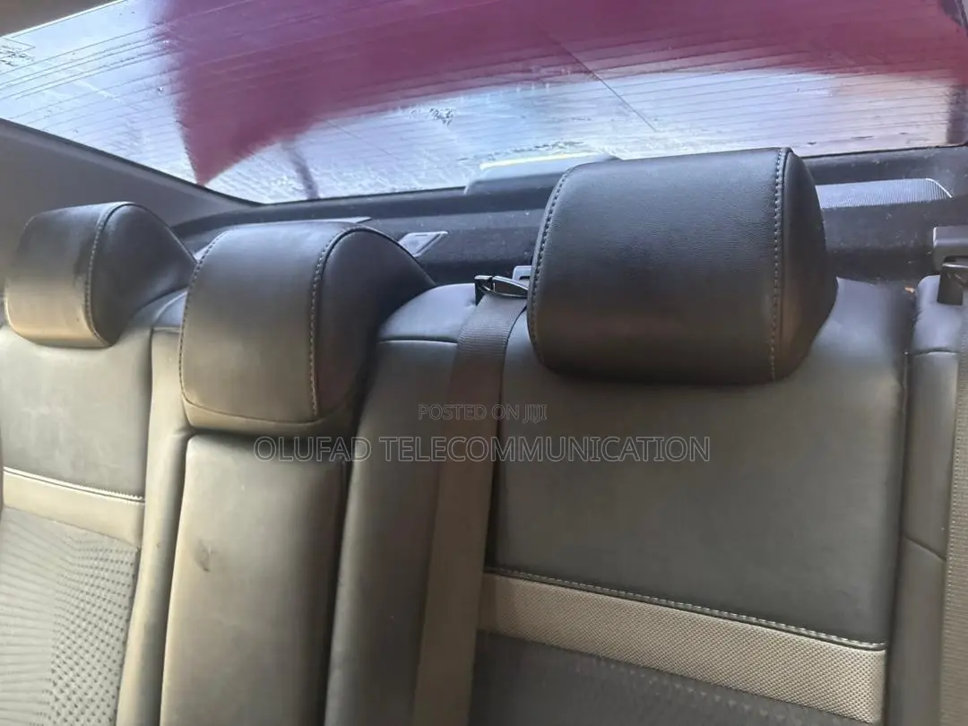 Toyota Camry SE 4dr Sedan (2.5L 4cyl 6A) 2014 Red