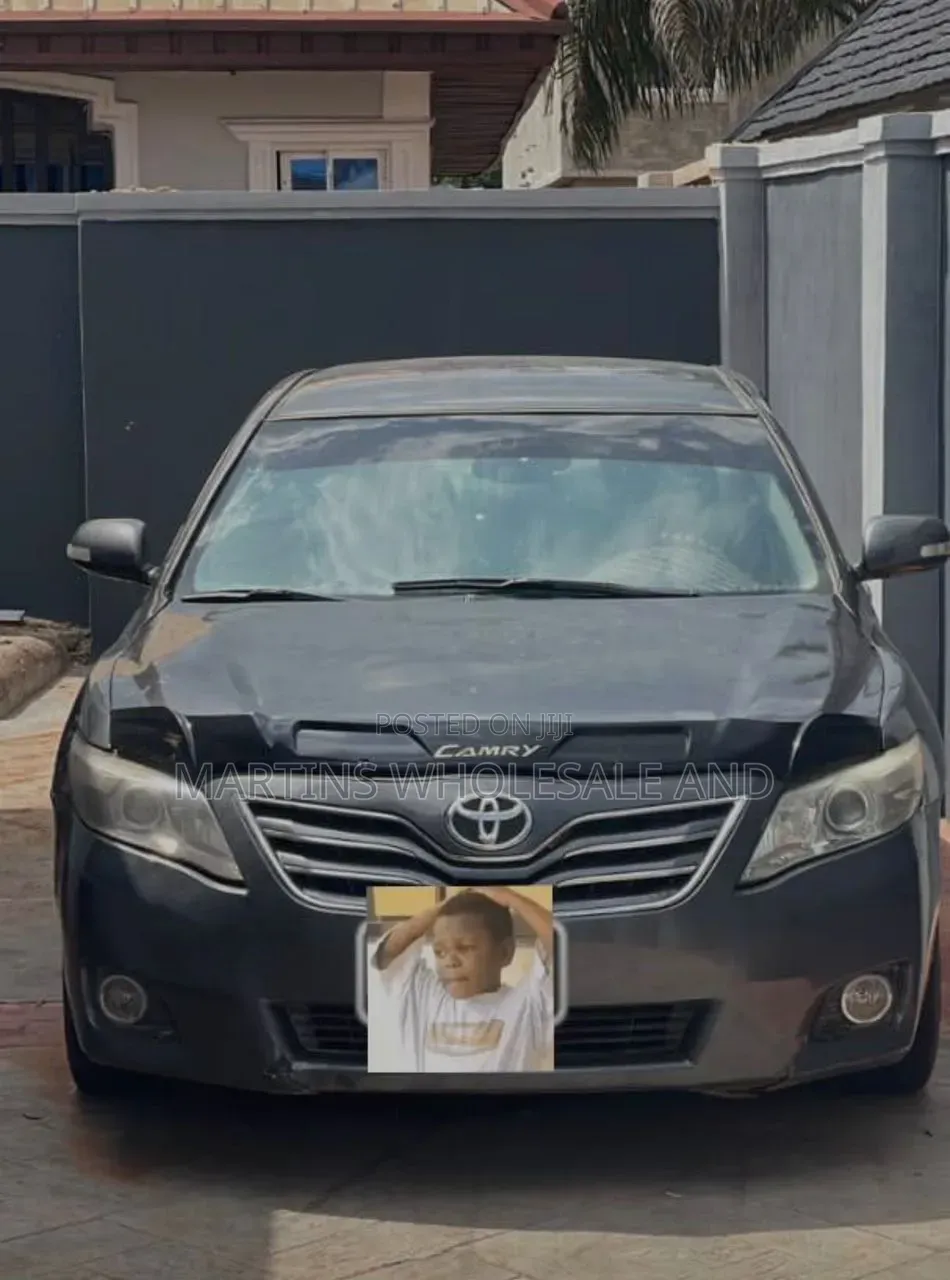 Toyota Camry Neat